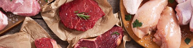 اللحوم والدواجن